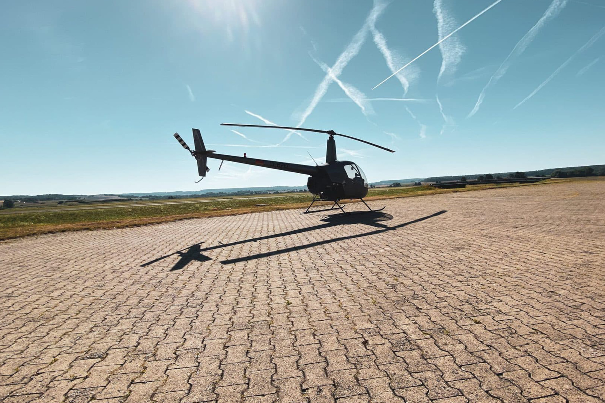 Außenansicht Helikopter Robinson-R22