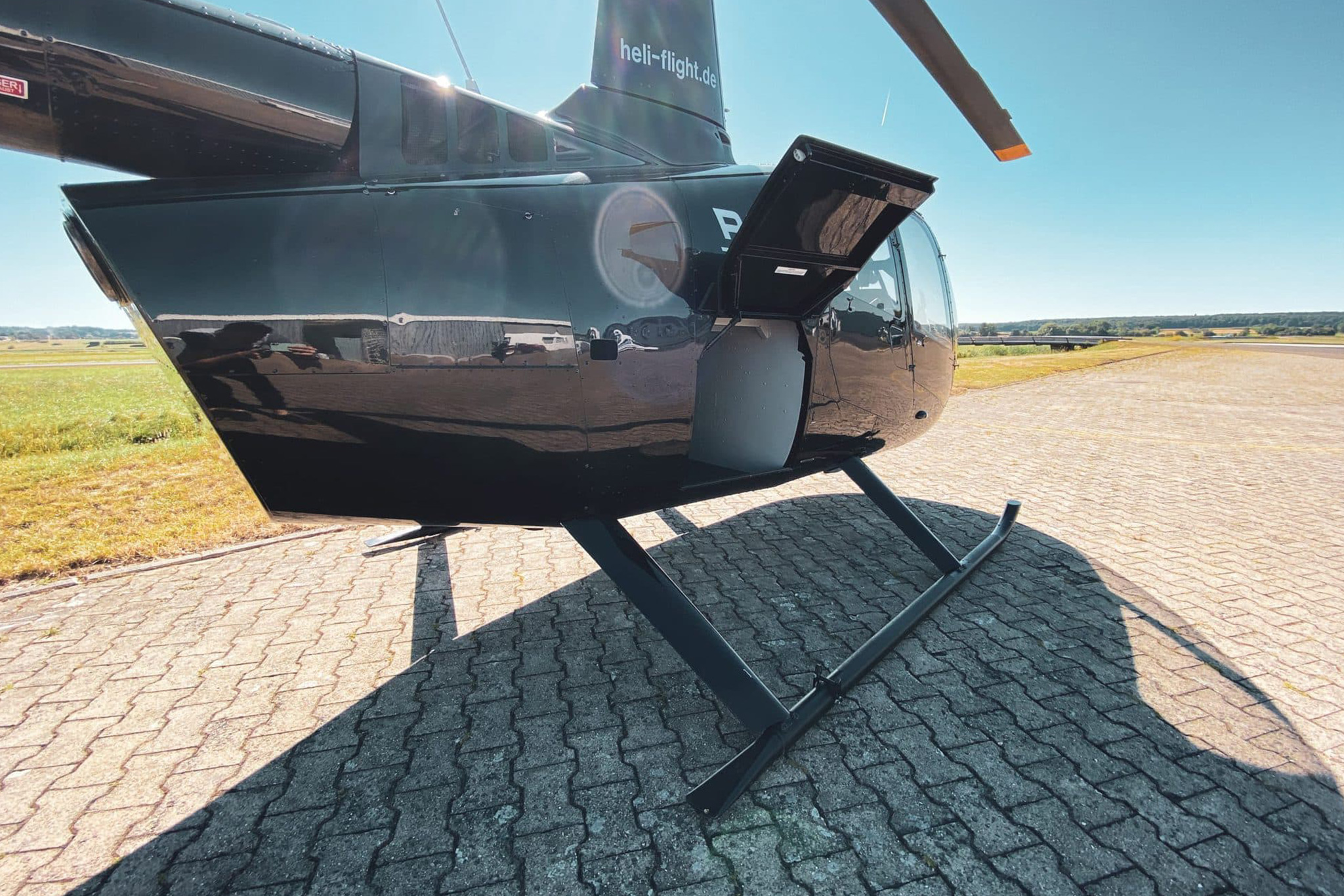 Außenansicht ROBINSON® R66